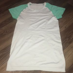 Lululemon short-sleeve
